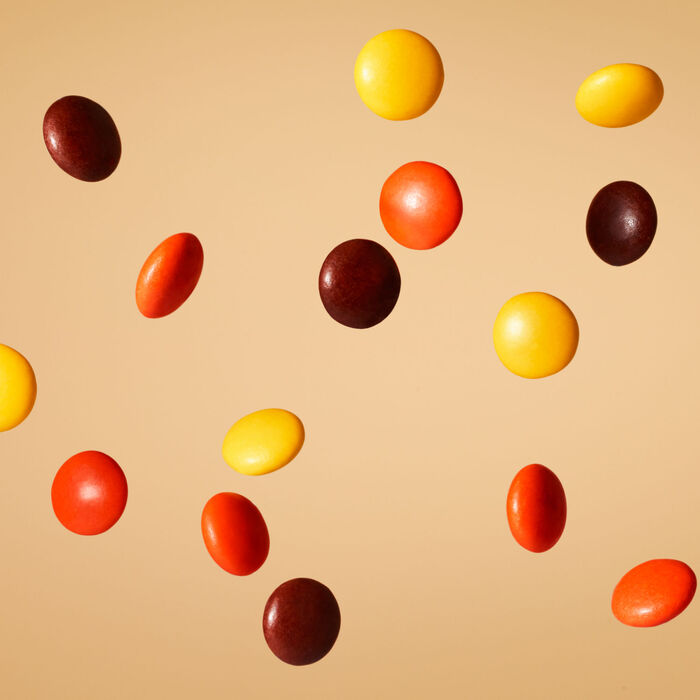 REESE'S PIECES Peanut Butter in a Crunchy Shell, Christmas , Candy Plastic Cane, 1.4 oz