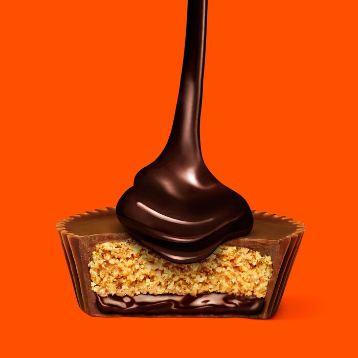 REESE'S BIG CUP Milk Chocolate Peanut Butter Cups with Chocolate Lava, 1.4 oz (16 Count)
